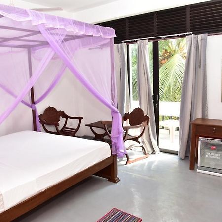Relax Inn ฮิกคาดูวา ภายนอก รูปภาพ