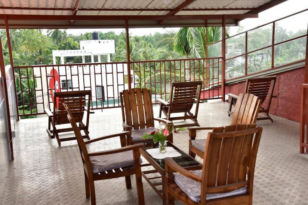 Relax Inn ฮิกคาดูวา ภายนอก รูปภาพ